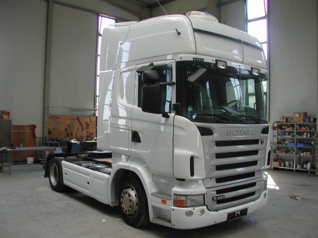 Leistungen - LKW Lackierung